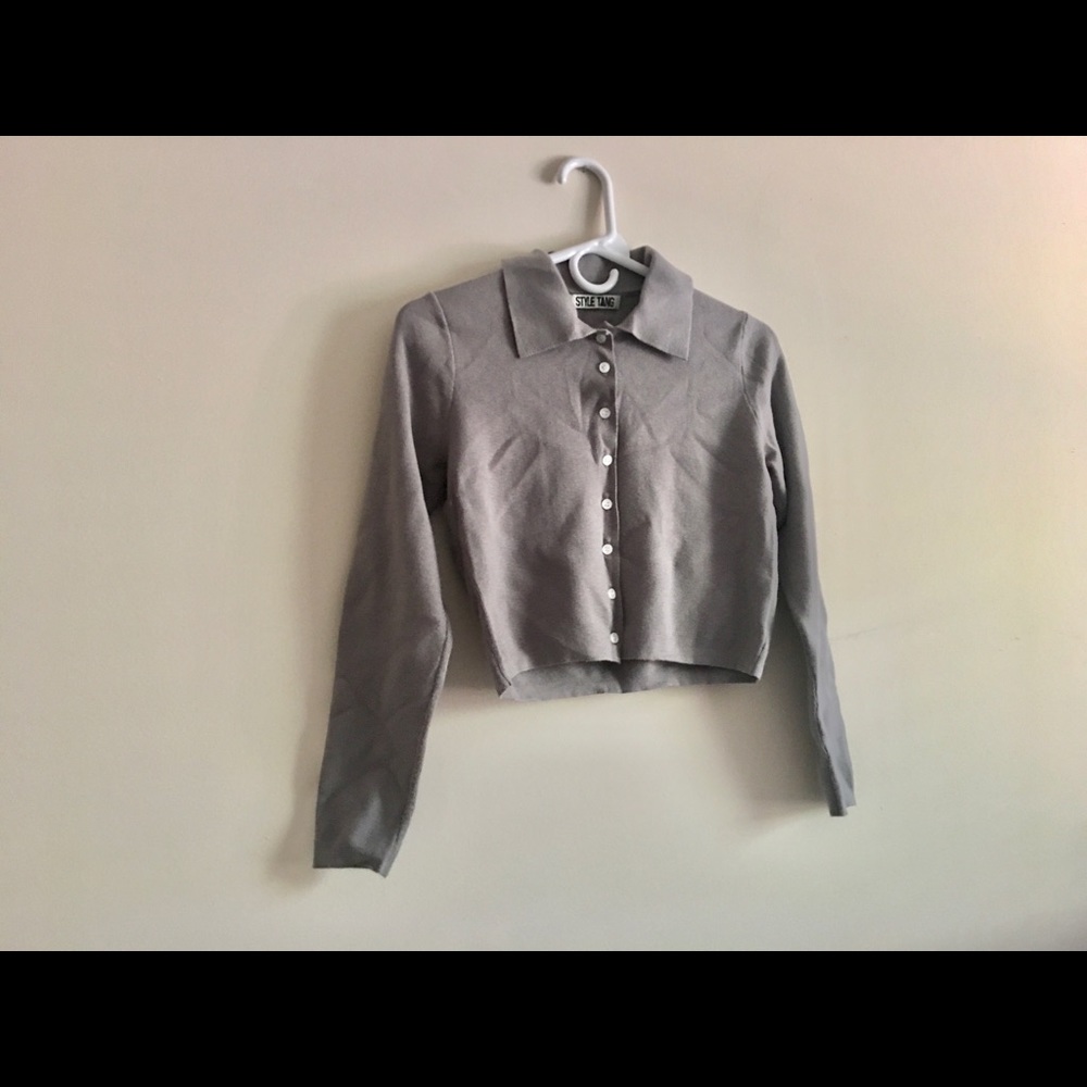 Knit cropped cardigan in size xs